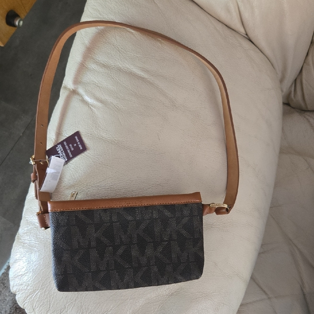 Women MK Brown Belt Bag  NEW.  ⭐️✨️